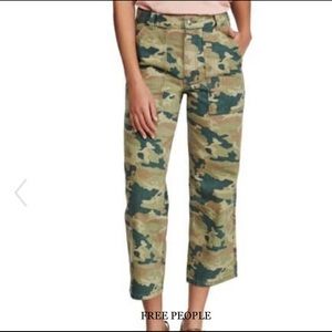 Free People Remy Camouflage Cargo Jeans sz 30